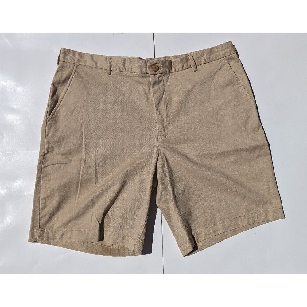 IZOD  Mens 38x 9.5 Chino Shorts  Beige Cotton Blensd Flat Front Casual High Rise